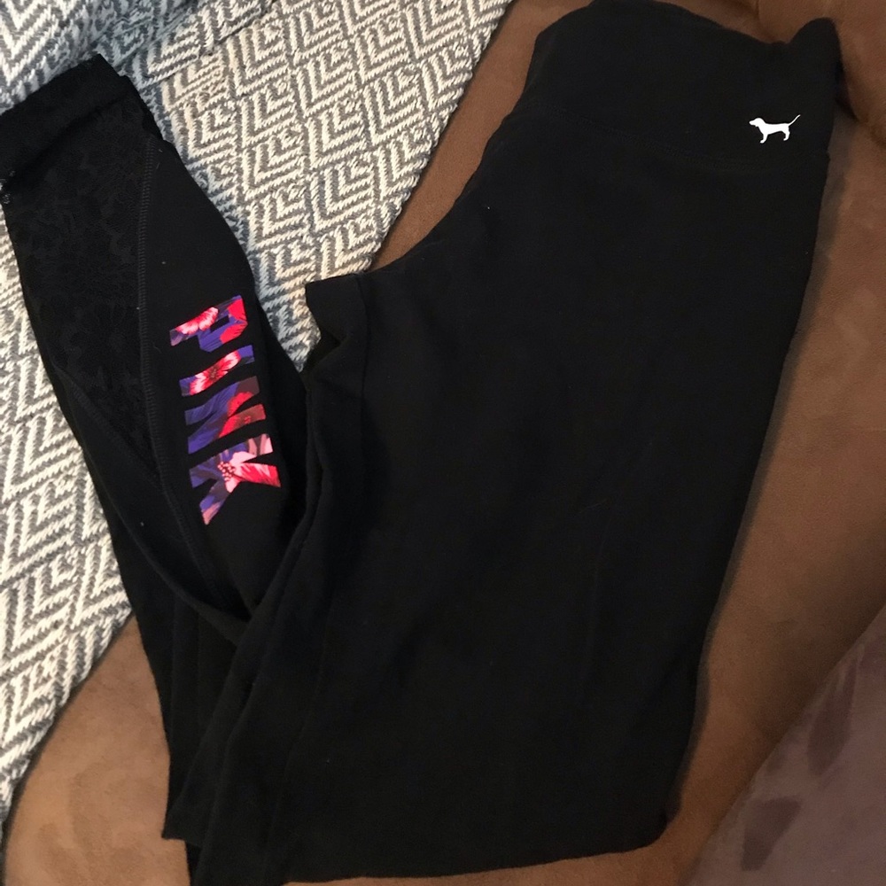 PINK yoga leggings